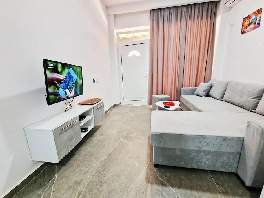 Christine'S Luxusstudio Lägenhet Sarandë