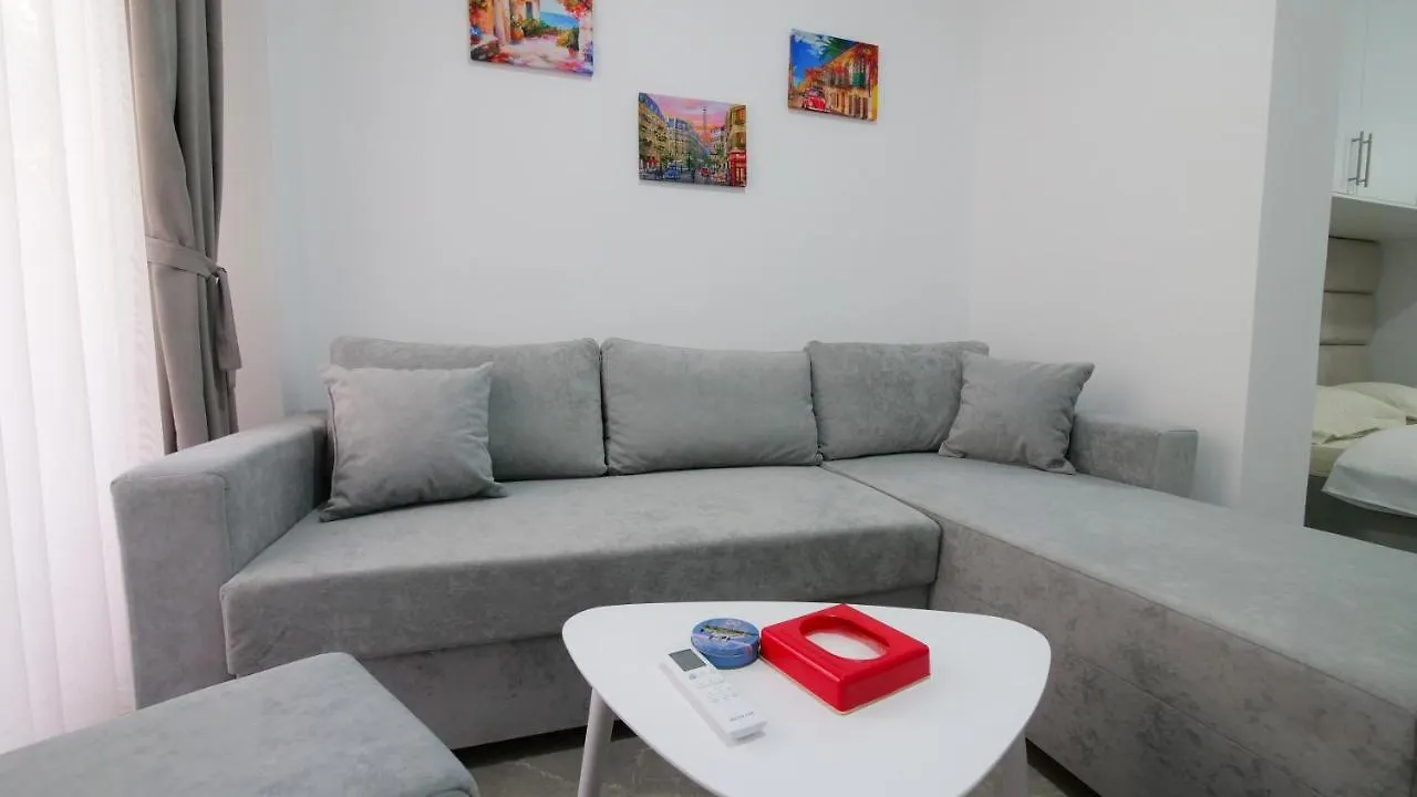Christine'S Luxusstudio Lägenhet Sarandë