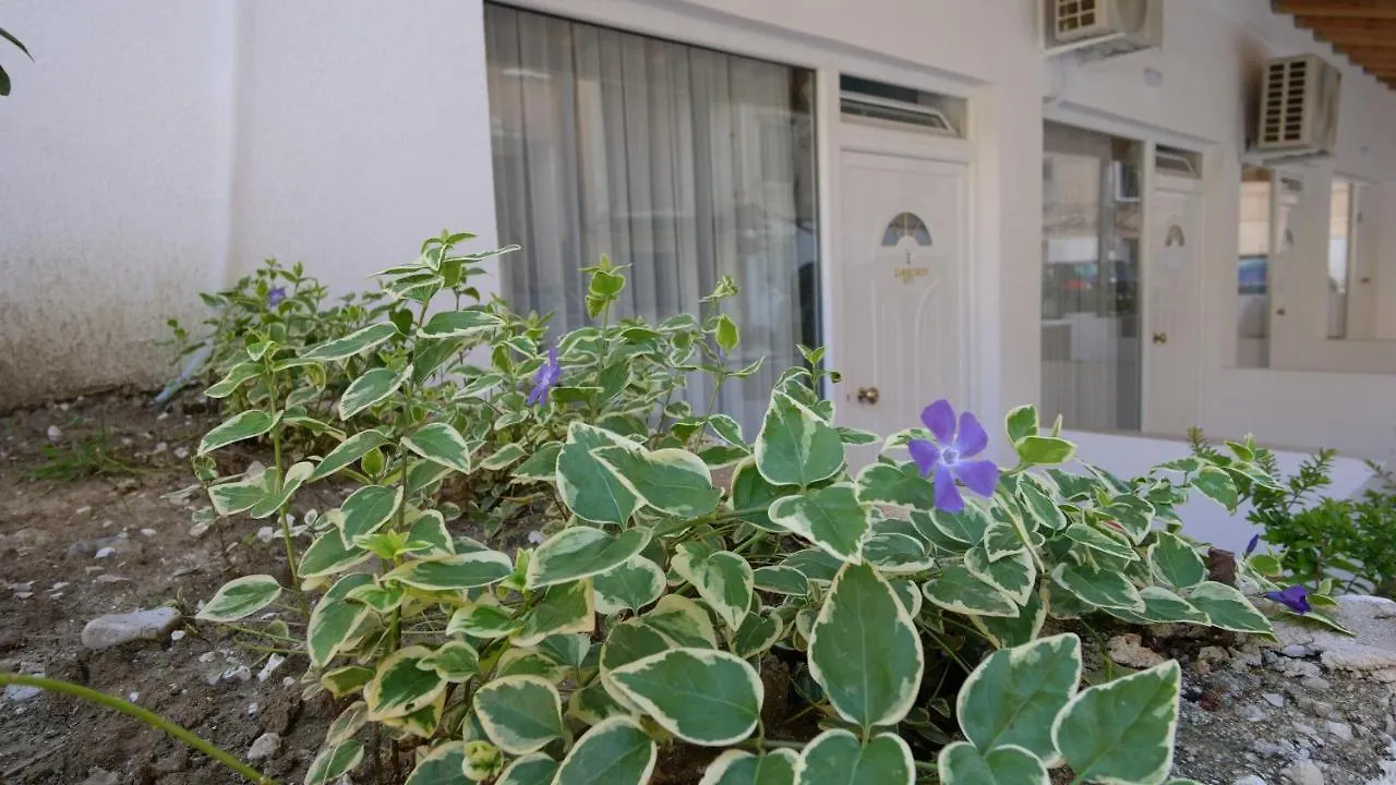 Christine'S Luxusstudio Lägenhet Sarandë