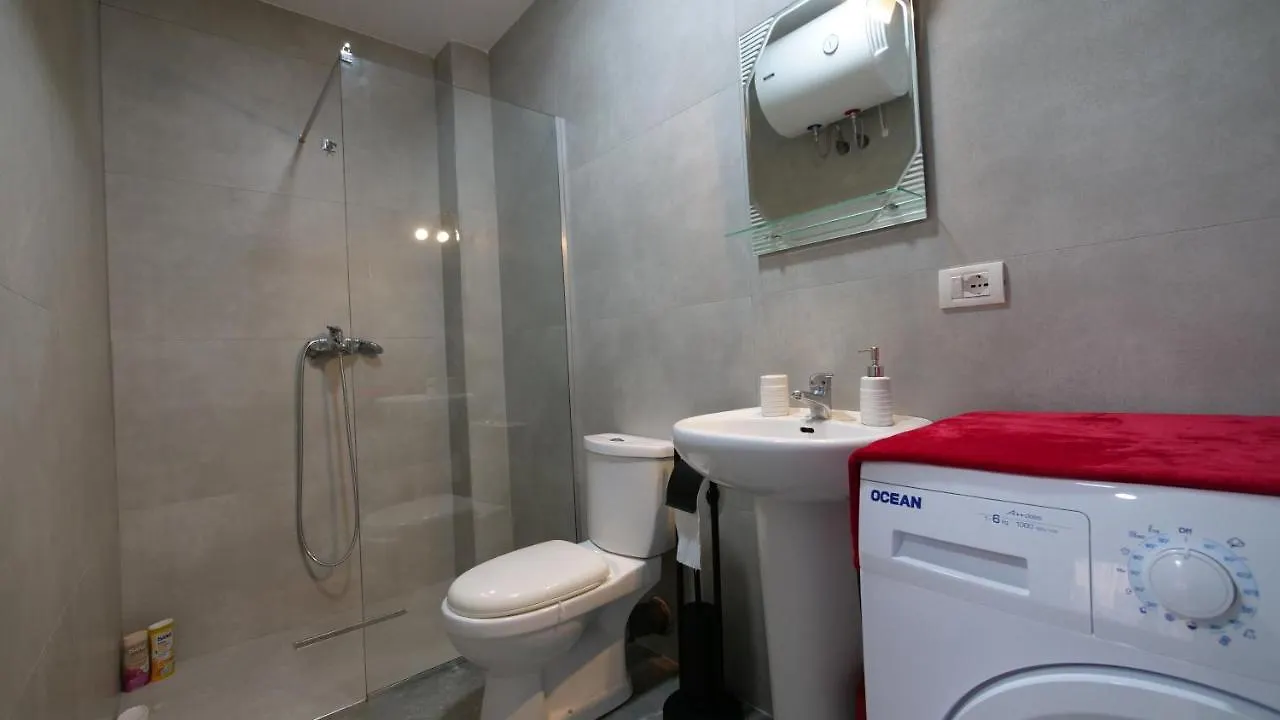 Christine'S Luxusstudio Lägenhet Sarandë